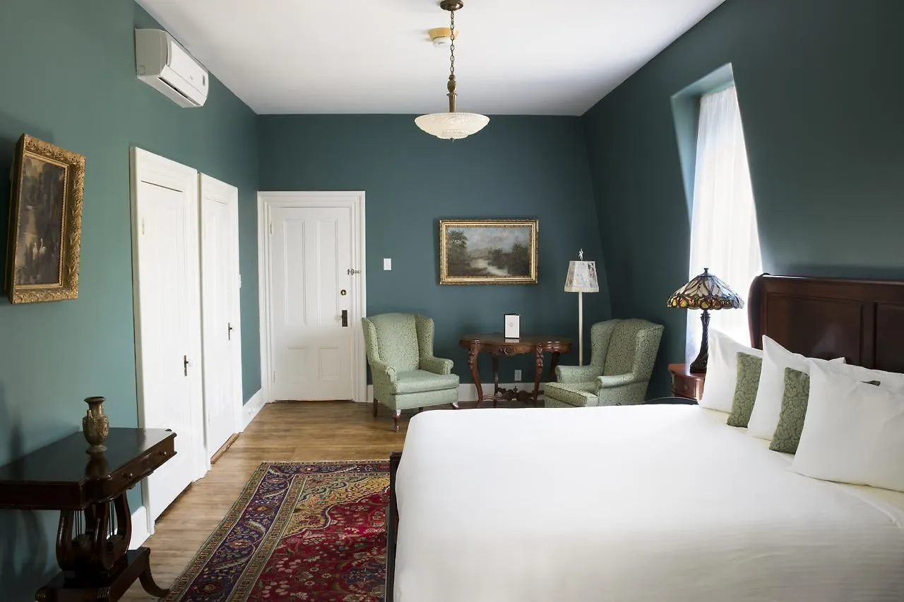 Queen Anne Inn Annapolis Royal Bed & Breakfast